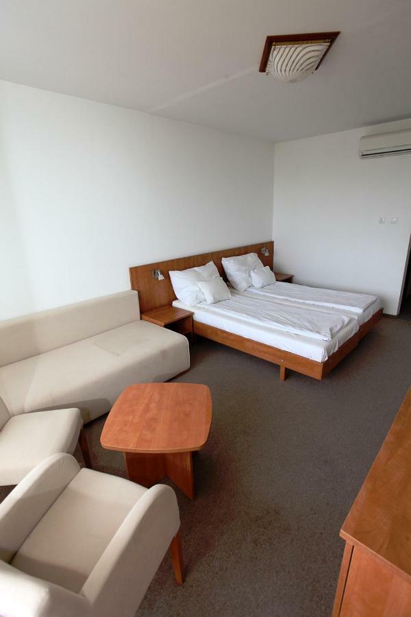 Aranypart Hotel Siofok Luaran gambar