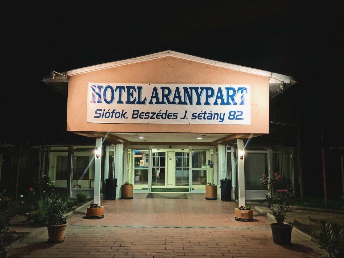 Aranypart Hotel Siofok Luaran gambar